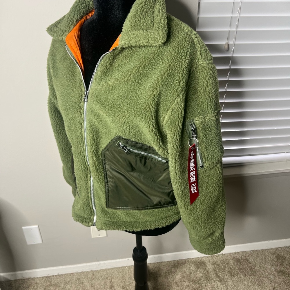 ALPHA INDUSTRIES Sherpa utility jacket in sage and emergency orange small - Picture 4 of 7